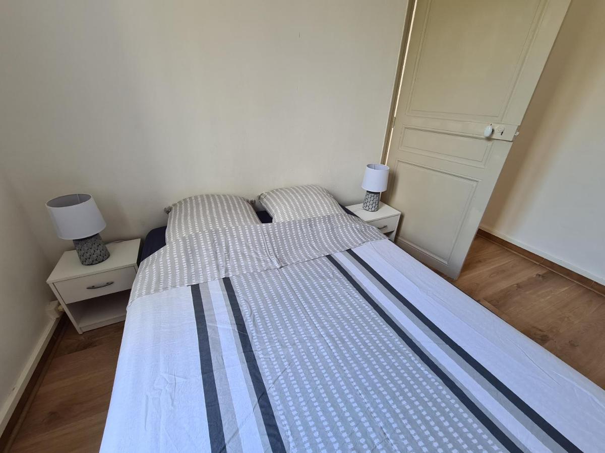 Appartement 60M2 Rdc Avec Jardin Saint-Génis Exteriör bild