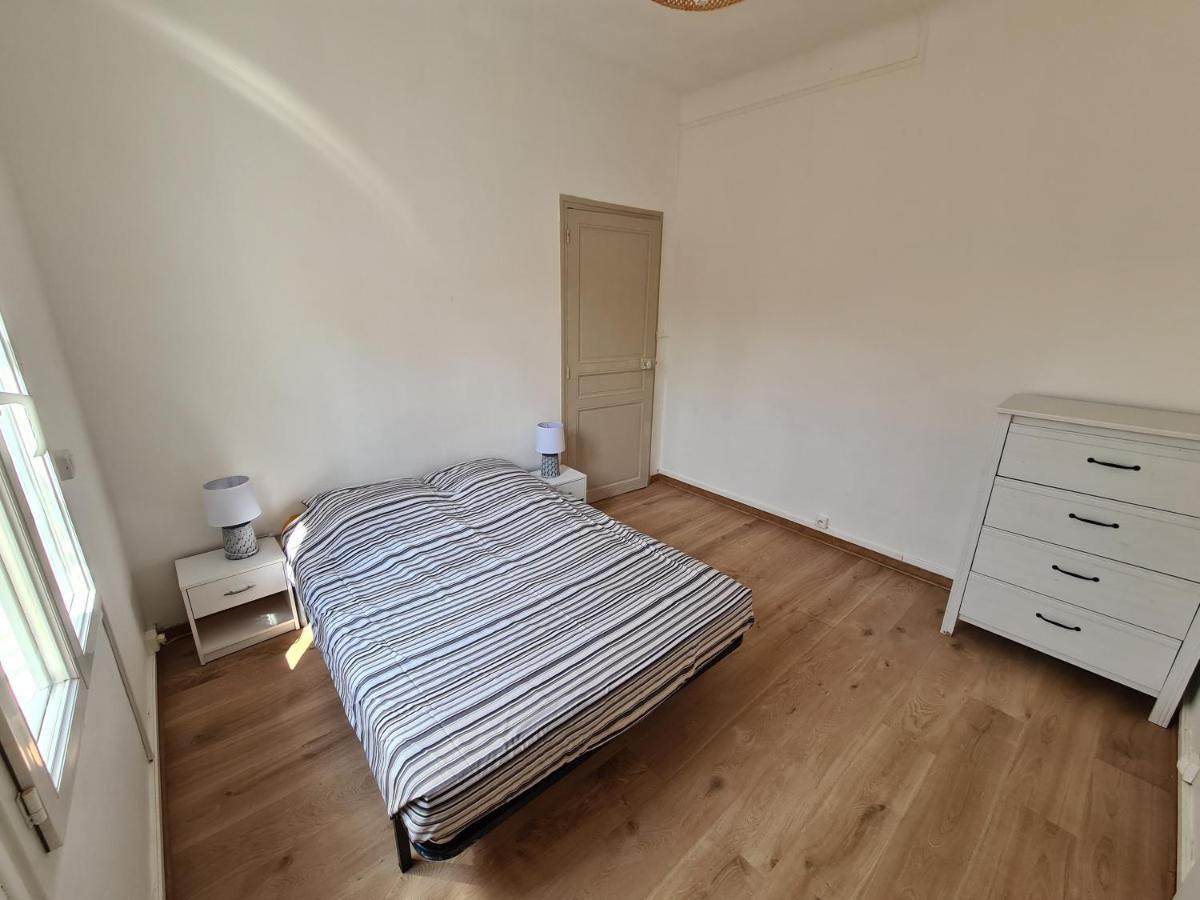 Appartement 60M2 Rdc Avec Jardin Saint-Génis Exteriör bild