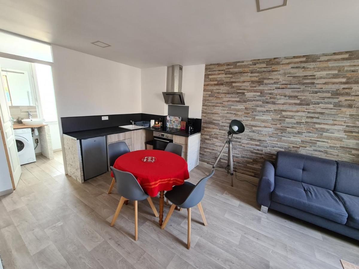 Appartement 60M2 Rdc Avec Jardin Saint-Génis Exteriör bild