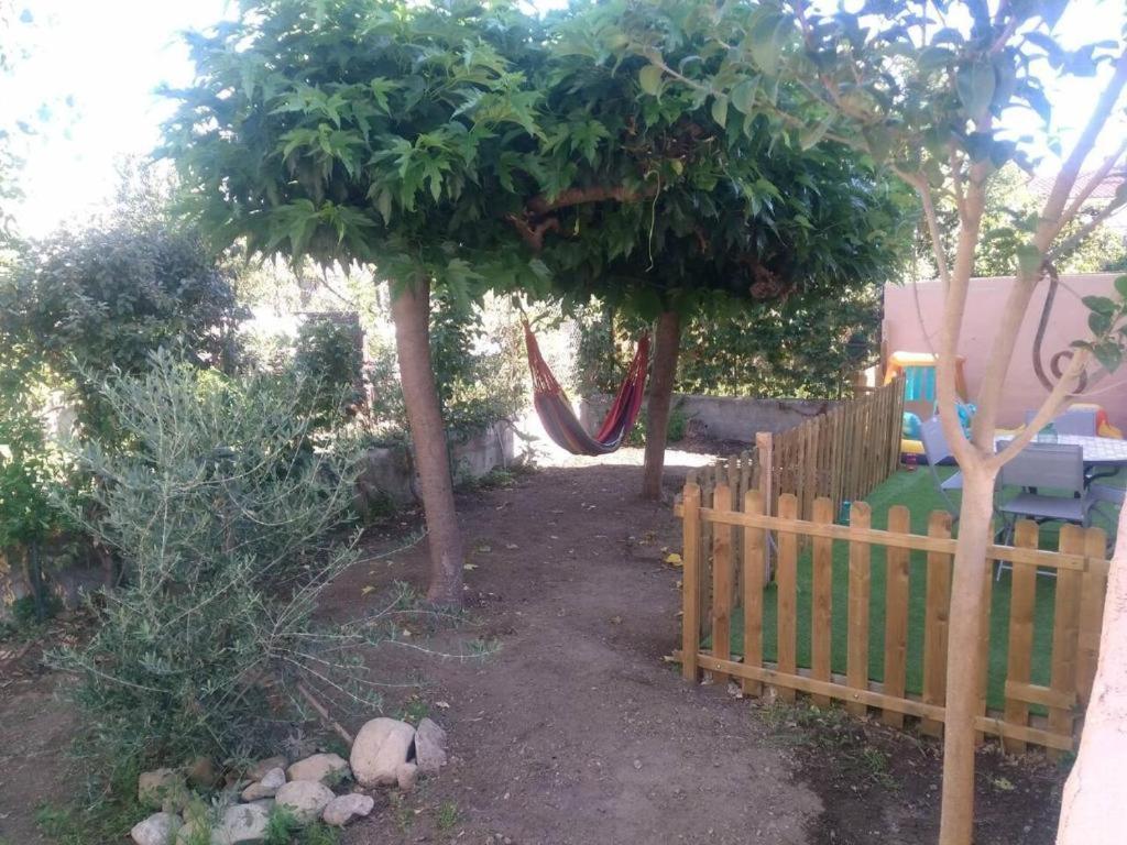 Appartement 60M2 Rdc Avec Jardin Saint-Génis Exteriör bild